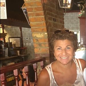 Meet your Posher, Debra